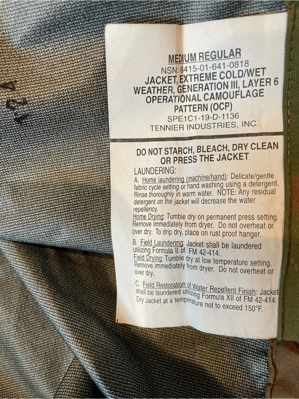 USGI OCP PARKA MEDIUM REGULAR ECWCS GEN III LVL 6 Cold Weather
